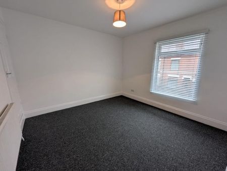 2 BED House To rent - Photo 3