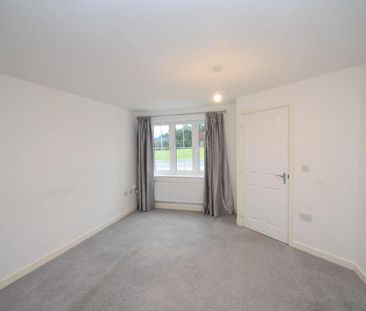 3 bedroom semi-detached house to rent - Photo 6