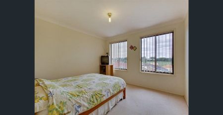 DOUBLE STOREY FAMILY HOME – QUIET LOCATION - Photo 2