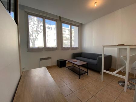 Meublé T1 bis NANTES LONGHAMP - Photo 2