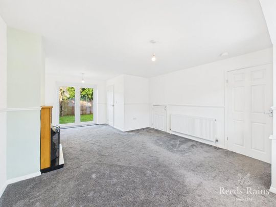 3 bedroom semi-detached house to rent - Photo 1