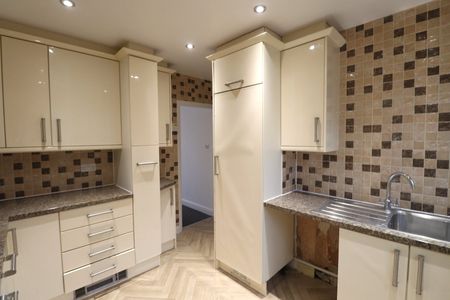 2 bedroom terraced house to rent - Photo 3