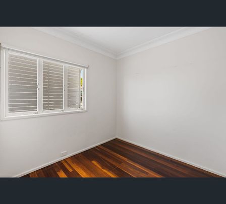 63 Redhill Rd, Nudgee, Qld 4014 - Photo 1