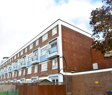 3 bedroom apartment to rent - Photo 2