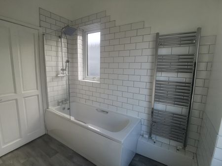 1 Bed Flat, Waterloo Road, B25 - Photo 2