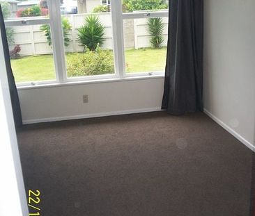 Great 3 Bedroom house in PILLANS POINT LOCATION - Photo 3
