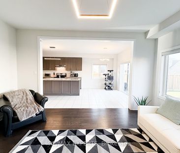 For Lease - 1426 Farrow Crescent, Innisfil, Ontario - Photo 6
