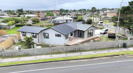 Renovated home Otara - Photo 2