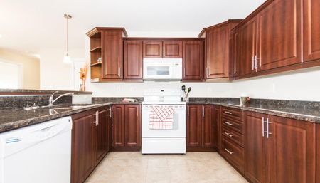 The Linden - Photo 4