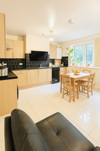 Room in a Shared Flat, Gated, SE16 - Photo 5