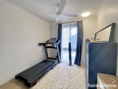 Elevated Split-Level Apartment with Mt Coot-tha Views - Photo 5