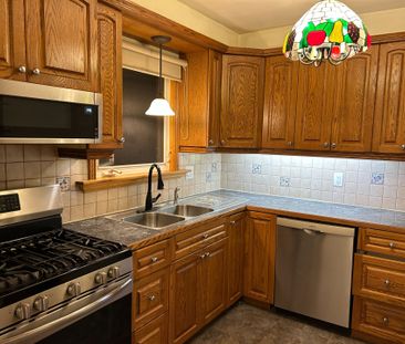 For Lease - 463 Elizabeth Street, Oshawa, Ontario - Photo 4