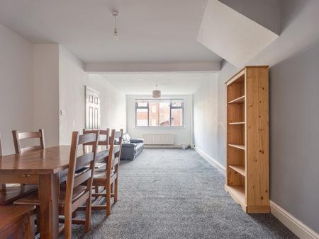 2 bedroom apartment to rent - Photo 2