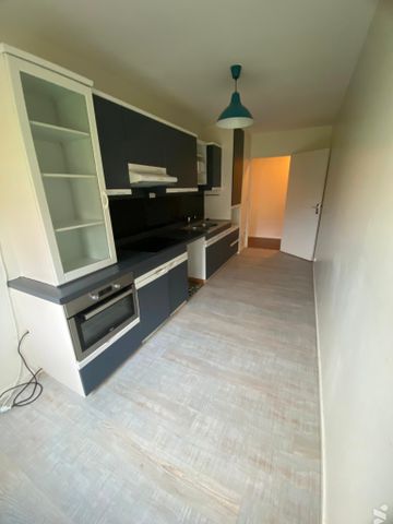 Un appartement 3 chambres proche du centre ville avec emplacement voiture. - Photo 3