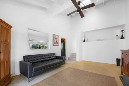 2 Adler Court, Benowa Waters QLD 4217 - House For Rent | Domain - Photo 3