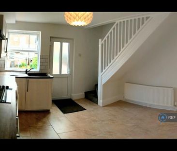 2 bedroom terraced house to rent - Photo 1