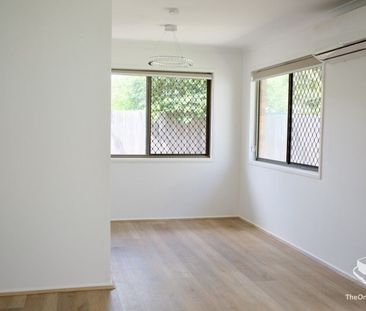 Centrally located in Carina Heights - Photo 3