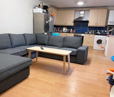 6 Bed Terraced House, Roebuck Road, S6 - Photo 2