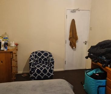 Room in a Shared House, Milton Road, SO15 - Photo 1