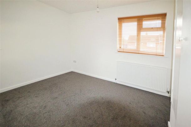 2 bedroom end of terrace house to rent - Photo 1