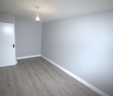 3 Bed Terraced House, Prospect Vale, SE18 - Photo 1