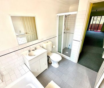 SPACIOUS, CLEAN AND CONVENIENT. - Photo 6