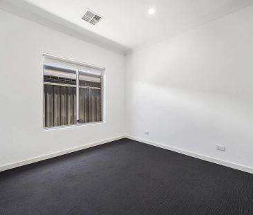 Beautifully Presented Home Offering Comfort, Space and Convenience - Photo 4