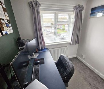 3 bedroom semi-detached house to rent - Photo 6