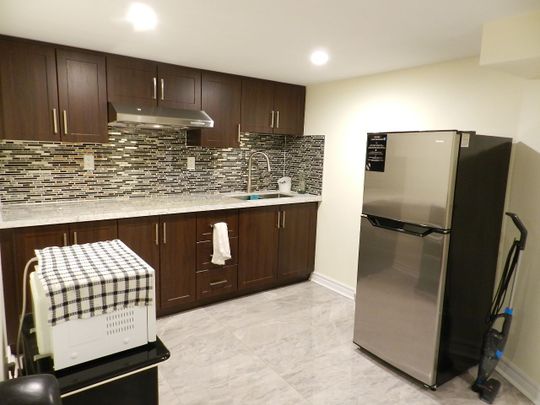 For Lease - 3735 Pearlstone Drive Unit# BSMT, ROOM #2, Mississauga, Ontario - Photo 1