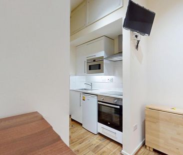 Studio to rent - Photo 5