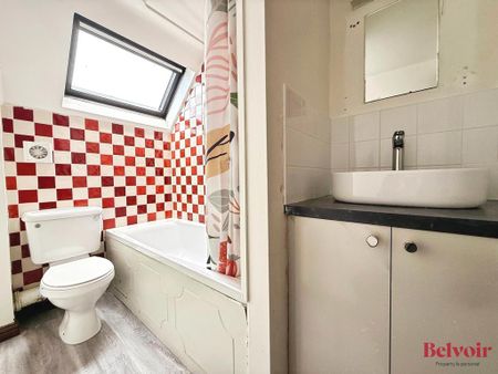 2 bedroom terraced house to rent - Photo 2