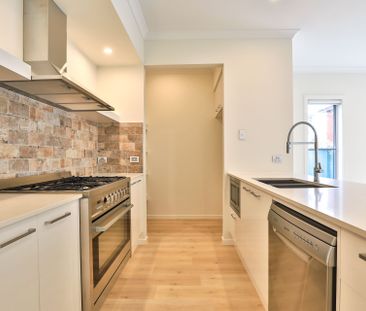 Impeccable Home In Convenient Location!! - Photo 4