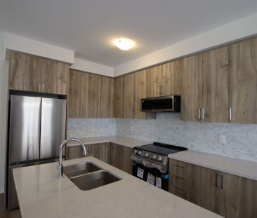 For Lease - 1372 Canfield Street, Oshawa, Ontario - Photo 3