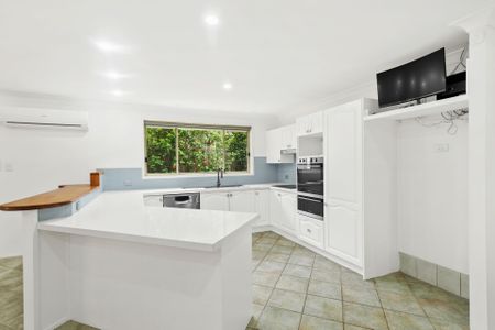 Single-Level Home with Expansive Entertaining Spaces - Photo 3