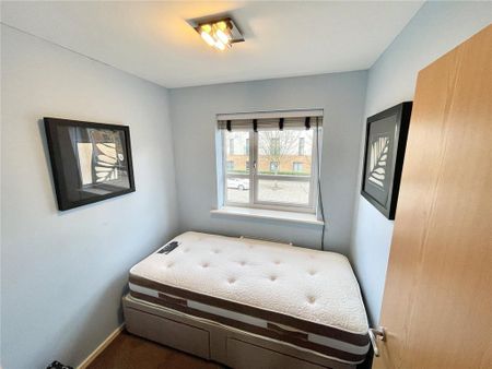 4 bedroom terraced house to rent - Photo 4