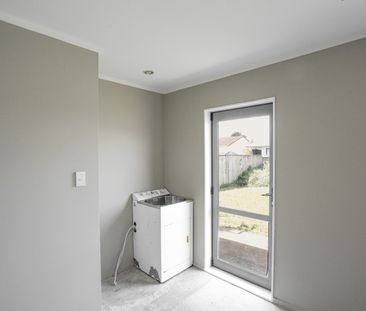 Spacious & Secure Family Living - Photo 5