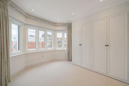 3 bedroom flat to rent - Photo 2