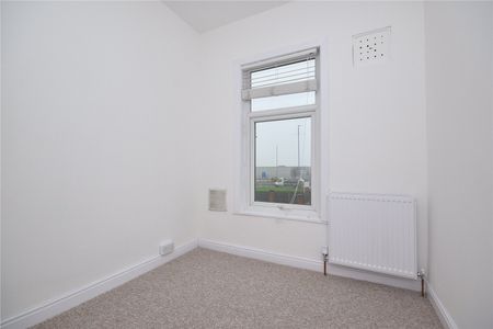 16, South End Terrace, Leeds, LS13 2AB - Photo 2