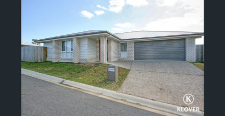 🏡 Stunning 4-Bedroom Family Home in Boronia Heights! 🌳 - Photo 5