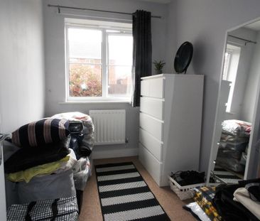 3 bedroom semi-detached house to rent - Photo 5