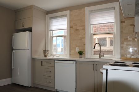 For Lease - 207 Oakwood Avenue, Toronto, Ontario - Photo 5