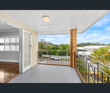16 Moordale Street, Chapel Hill, Qld 4069 - Photo 5