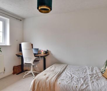 3 bedroom end of terrace house to rent - Photo 5