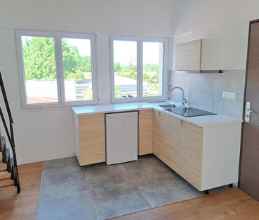 Location Appartement 2 pièces 47m² FARGUES ST HILAIRE 33370 - Photo 2