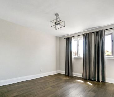 For Lease - 62 Royal Garden Boulevard, Vaughan, Ontario - Photo 3
