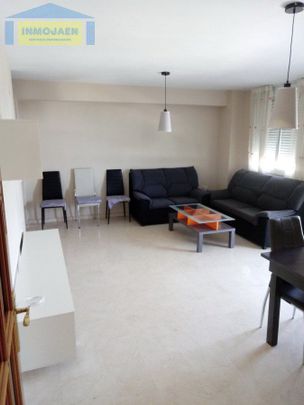 Alquiler Habitación en Avda. Andalucía, Jaén - Photo 1