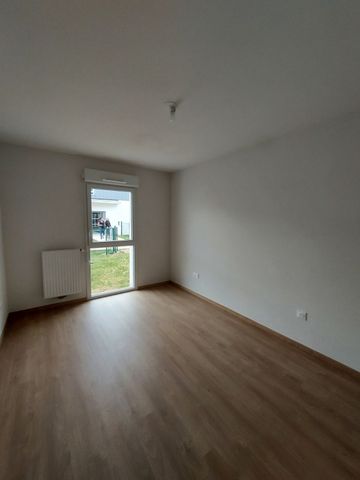 Location Appartement 2 pièces 40m² LA ROCHELLE 17000 - Photo 2
