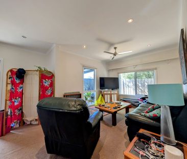 Welcome Home - Photo 2