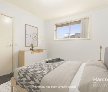 Charming 2 Bedroom Home with Modern Comforts - Photo 3