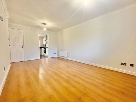 1 bedroom flat to rent - Photo 2